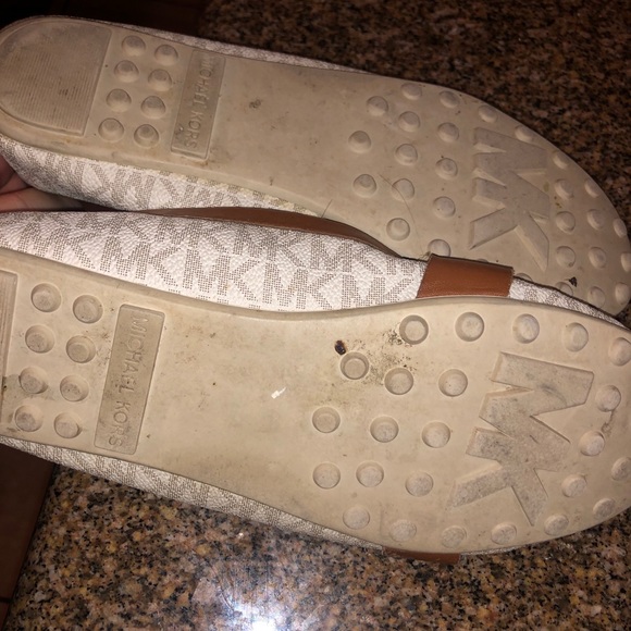 Michael Kors slip on shoes. Women size 8 - Picture 3 of 4